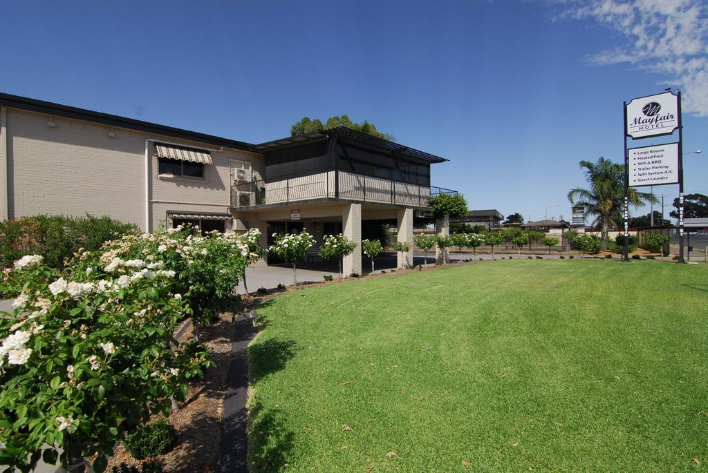 Mayfair Motel West Wyalong Exterior photo